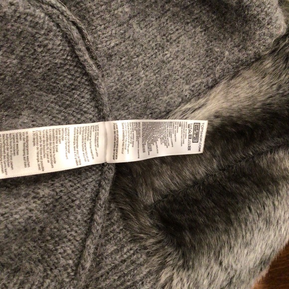 Topshop petite grey crew neck sweater with faux fur. Size US 2. - Picture 5 of 7